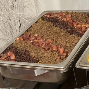 عدس پلو با خرما، گوشت و کشمش